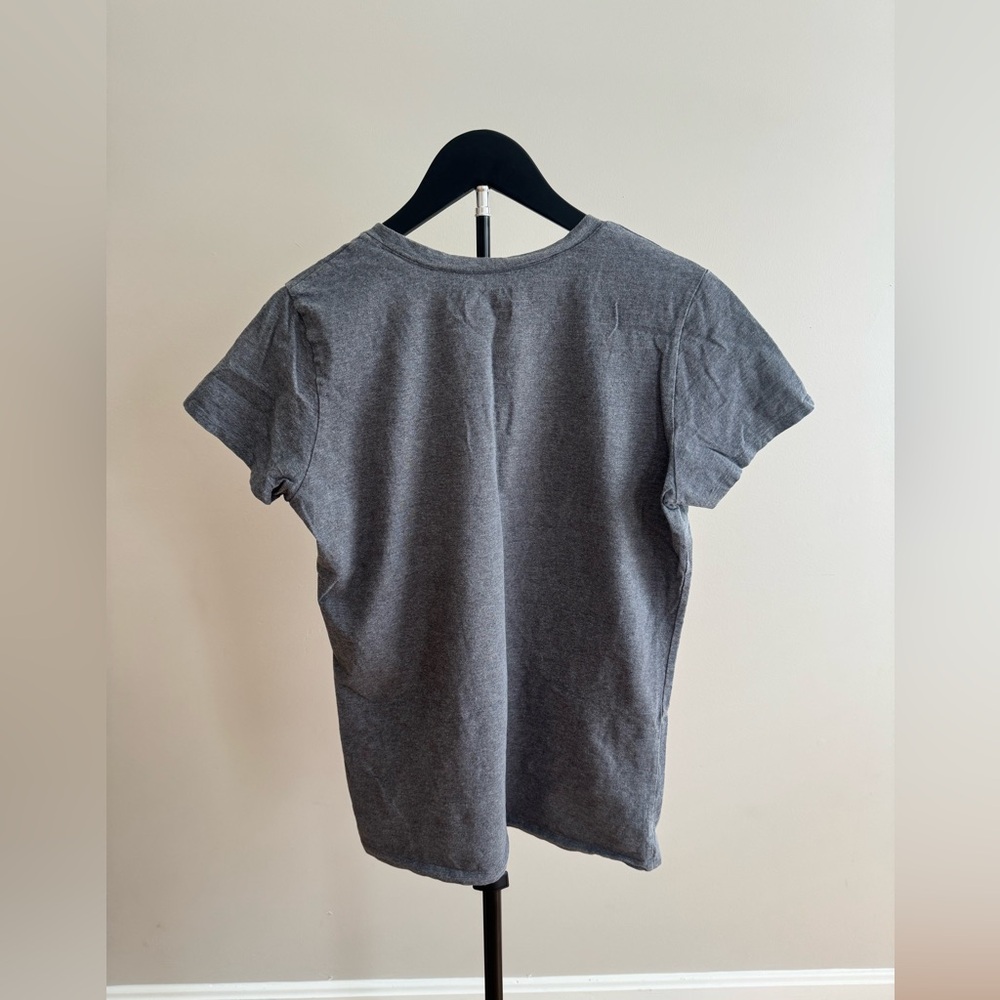 Under Armour Gray V-Neck T-Shirt with Yellow Logo Woman’s - Picture 2 of 4